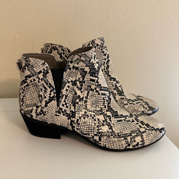 Circus by Sam Edelman Woman’s ankle boots size 6.5 - Picture 2 of 5